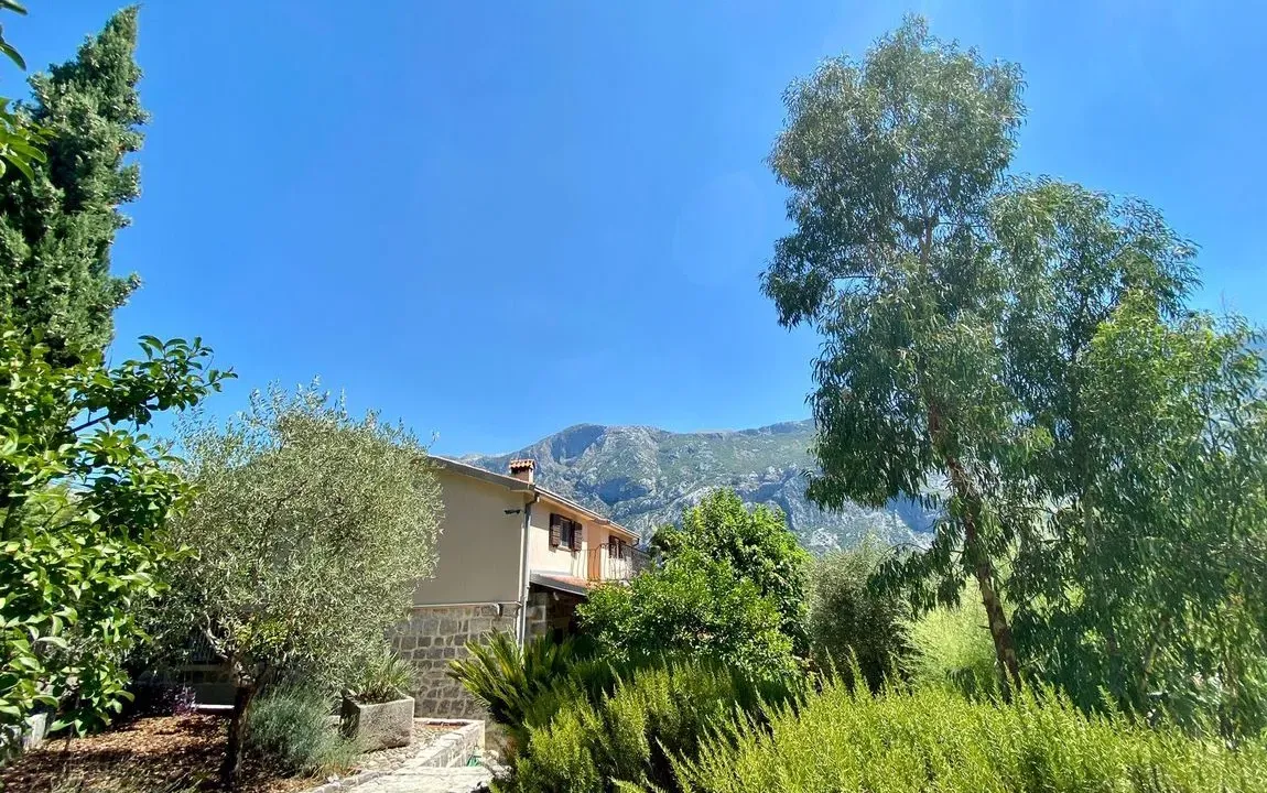 Prodaja, kuća, 232m², Prčanj, Kotor