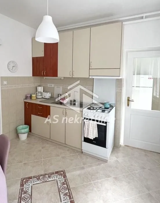 Izdavanje, dvosoban stan, 67m², Kalenić Pijaca, Vračar Sve Podlokacije