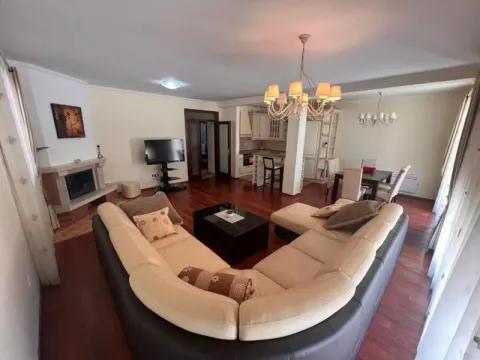 Izdavanje, dvosoban stan, 85m², Budva, Crna Gora