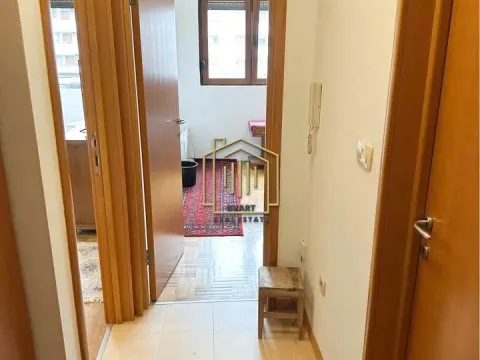 Izdavanje, jednosoban stan, 41m², Stari Aerodrom, Podgorica - image 4