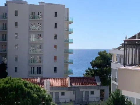 Sale, three bedroom apartment, 171m², Petrovac, Budva