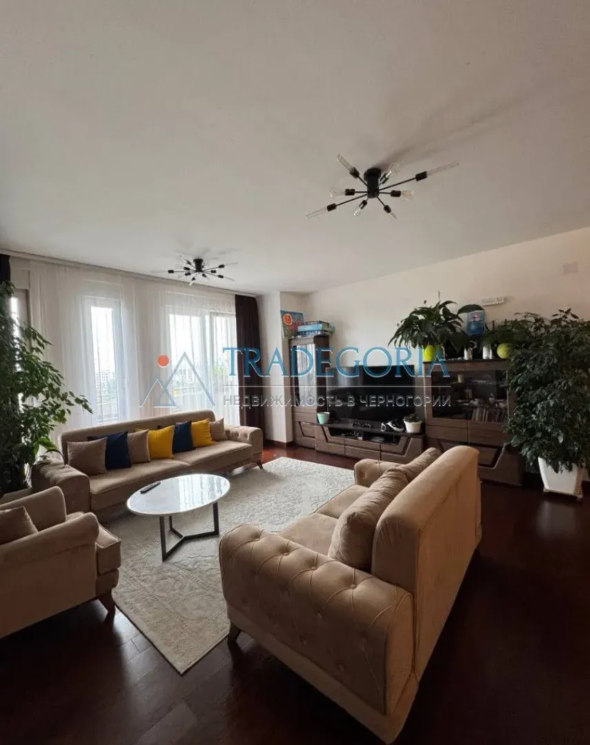 Prodaja, trosoban stan, 151m², Bar, Crna Gora