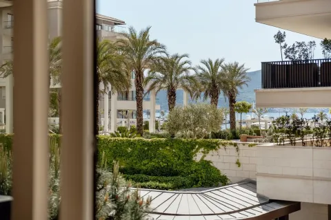 Rent, one bedroom apartment, 74m², Porto Montenegro, Tivat - image 7