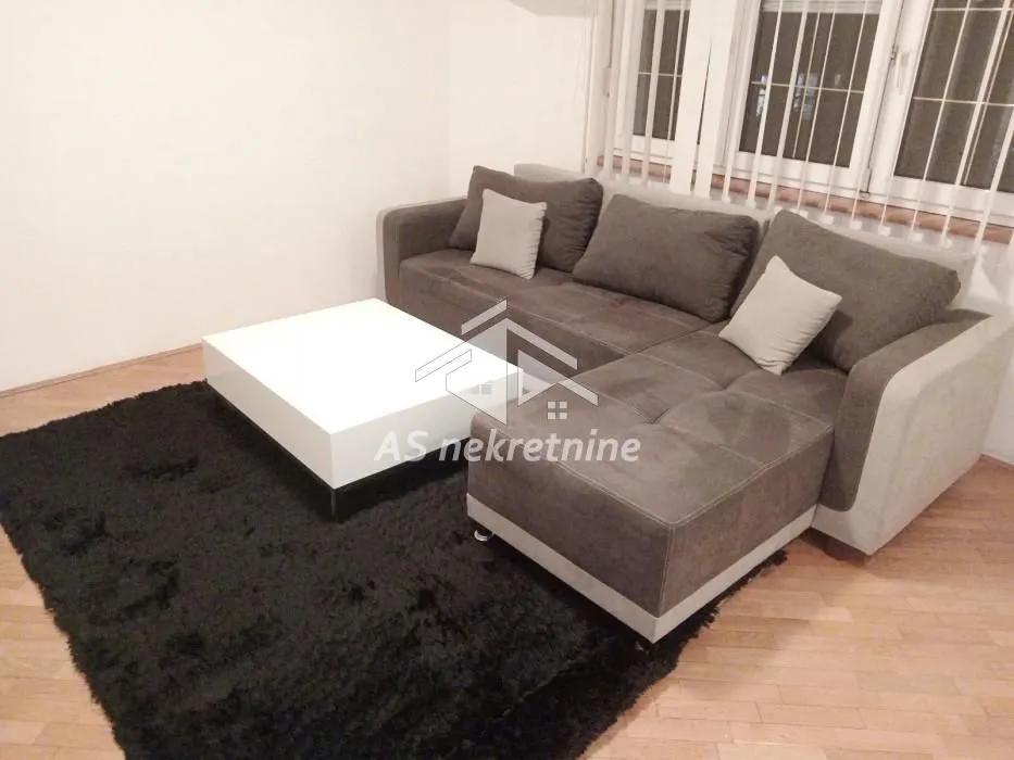 Rent, apartment, 130m², Čukarica, Beograd