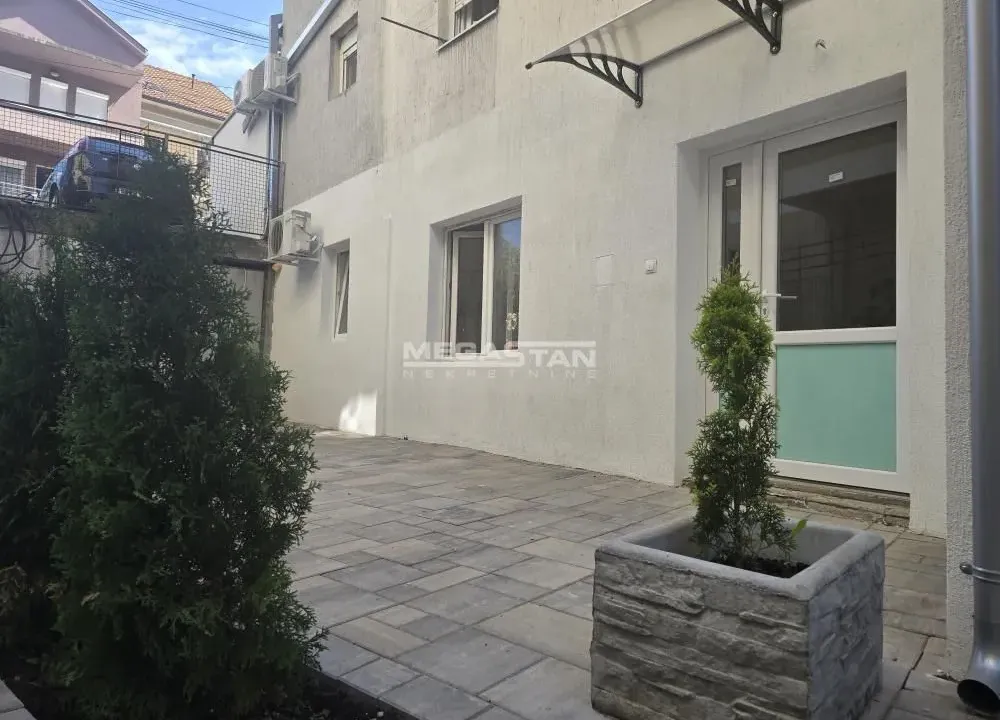 Prodaja, dvosoban stan, 57m², Žarkovo, Beograd