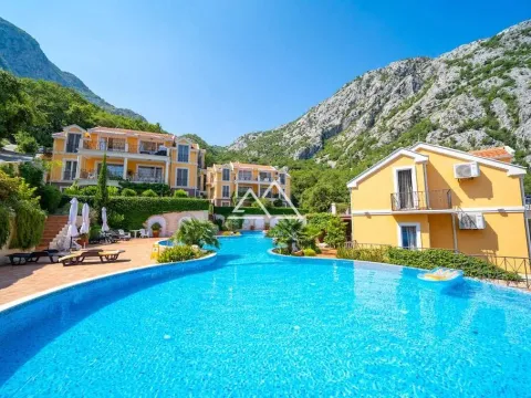 Prodaja, trosoban stan, 129m², Orahovac, Kotor - image 2