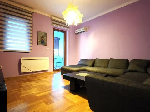 Izdavanje, stan, 58m², Centar, Podgorica - image 1