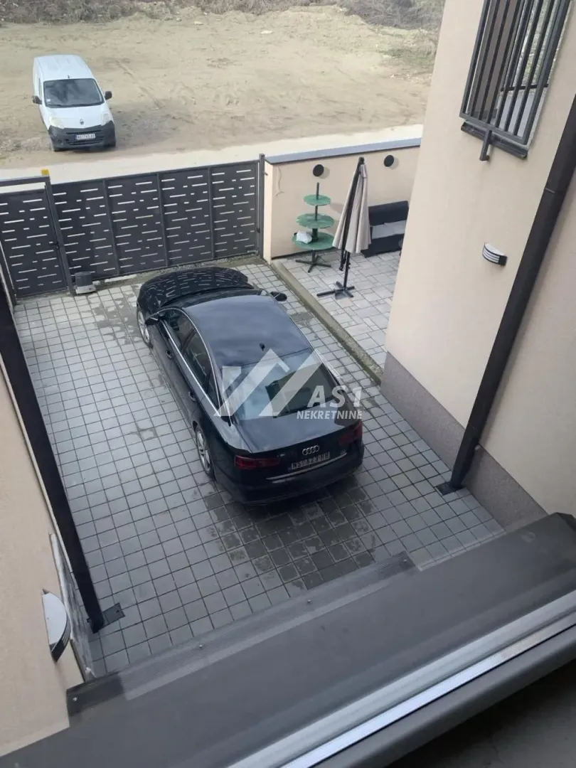 Izdavanje, trosoban stan, 77m², Veternička rampa, Novi Sad Sve Podlokacije
