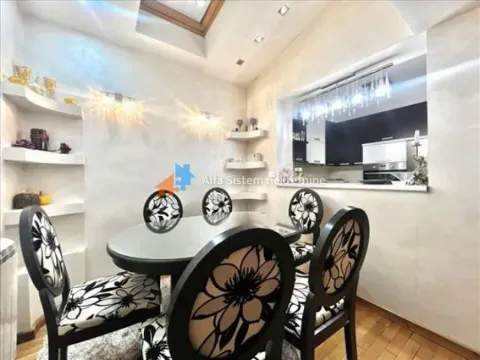 Izdavanje, trosoban stan, 83m², Stari Grad, Beograd - image 5