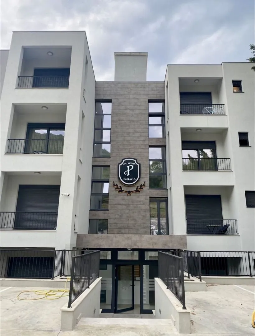 Prodaja, dvosoban stan, 71m², Mažina, Tivat