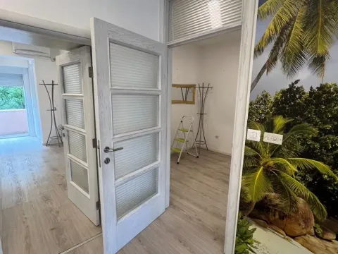 Rent, office space, 75m², Centar, Podgorica - image 16