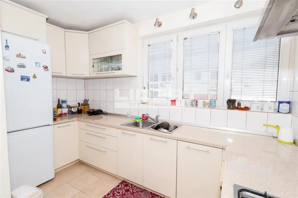 Sale, four bedroom apartment, 99m², Botanička Bašta, Palilula Sve Podlokacije