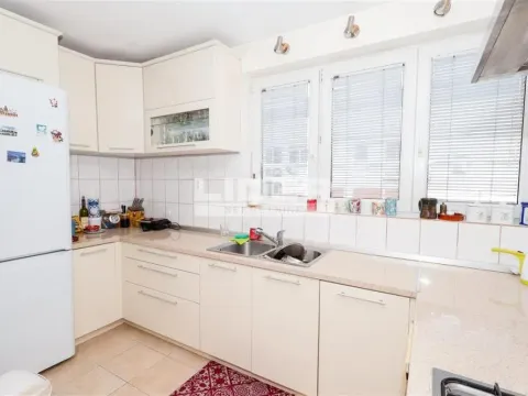 Sale, four bedroom apartment, 99m², Botanička Bašta, Palilula Sve Podlokacije - image 4