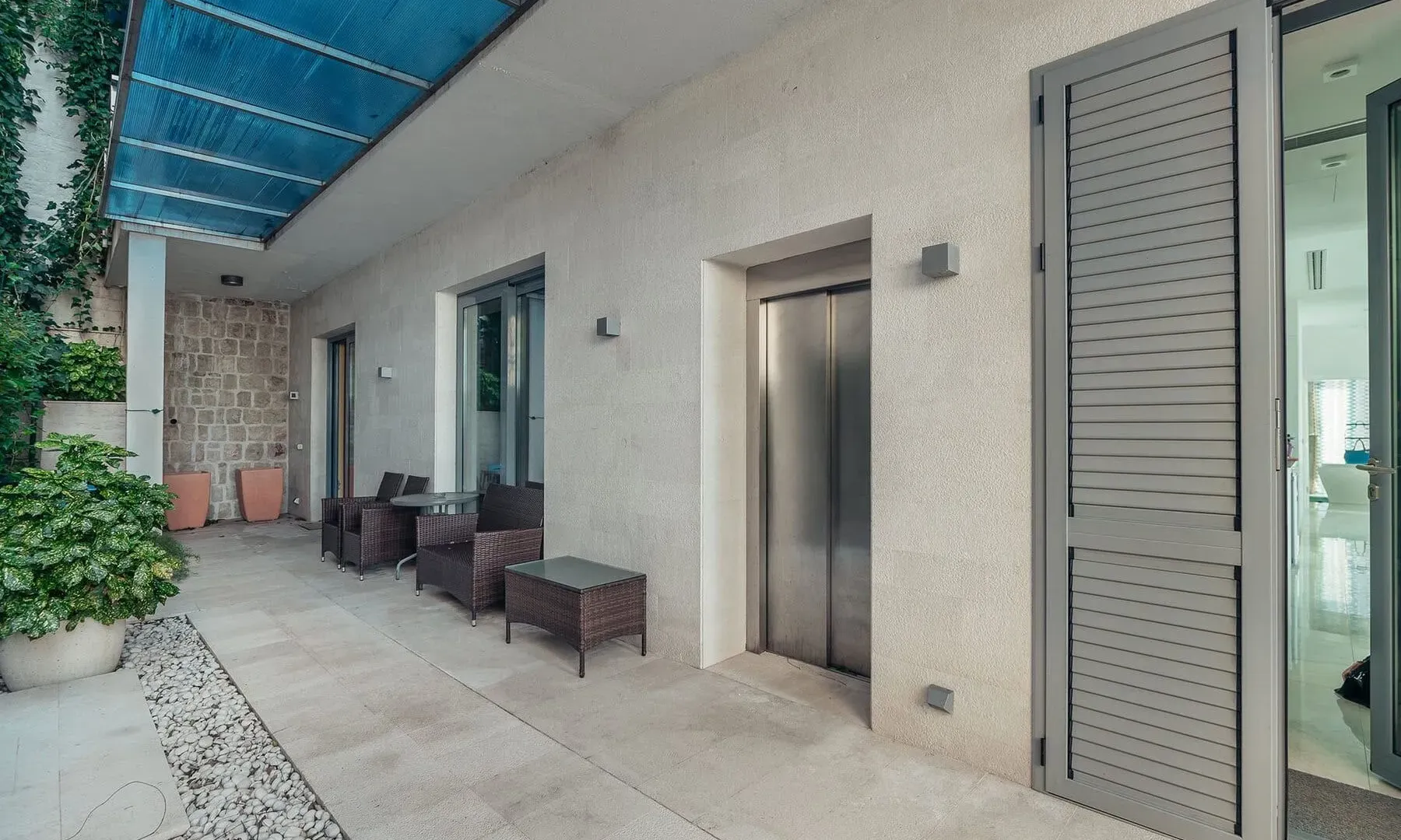 Sale, apartment, 337m², Rijeka Reževići, Budva