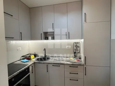 Izdavanje, stan, 40m², Pobrežje, Podgorica - image 6