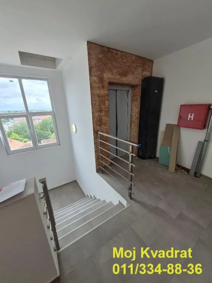 Prodaja, trosoban stan, 71m², Centar, Stara Pazova