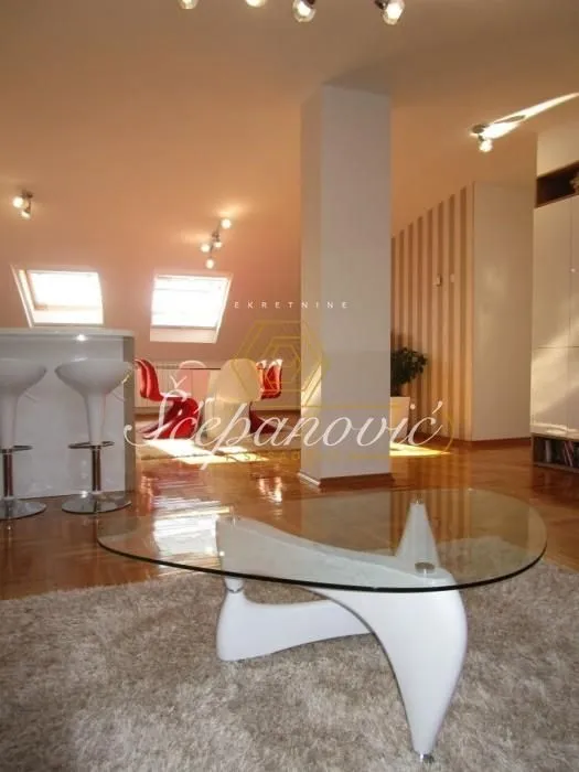 Prodaja, četvorosoban stan, 89m², Bulevar Oslobodjenja, Novi Sad Sve Podlokacije