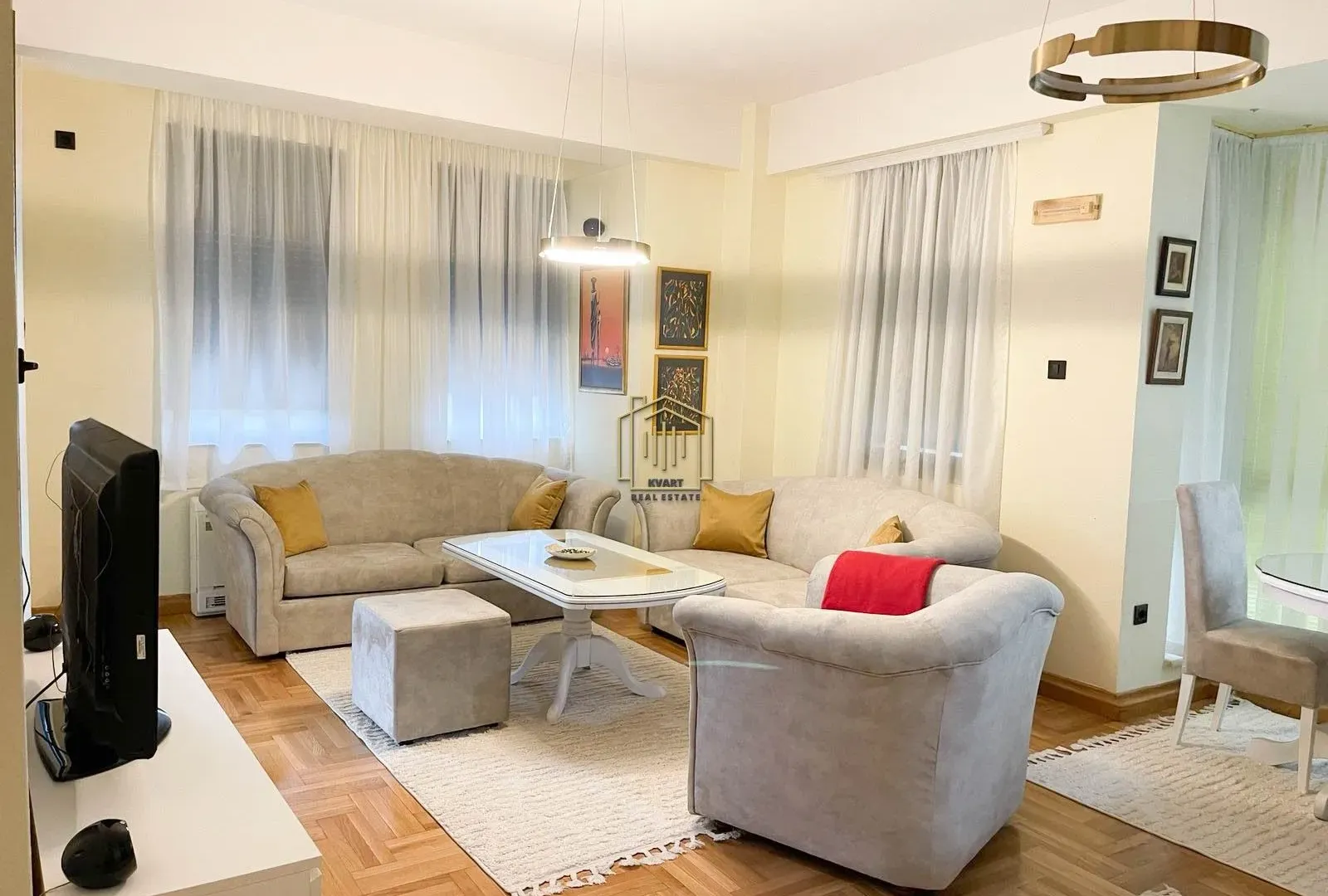Izdavanje, dvosoban stan, 76m², Podgorica, Crna Gora