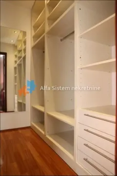 Izdavanje, stan, 176m², Kalenić Pijaca, Vračar Sve Podlokacije - image 24