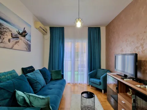 Izdavanje, jednosoban stan, 60m², Budva, Crna Gora - image 2