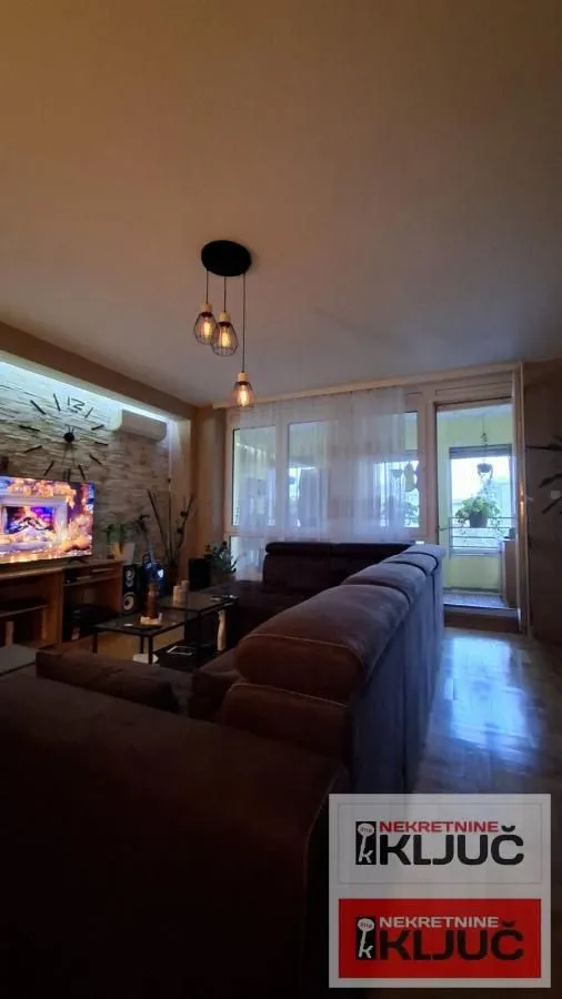 Prodaja, trosoban stan, 98m², Novo naselje, Novi Sad