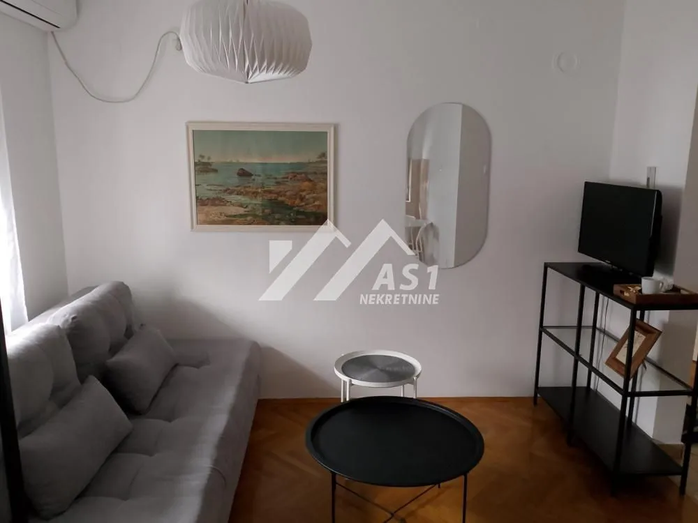 Izdavanje, jednosoban stan, 33m², Grbavica, Novi Sad Sve Podlokacije