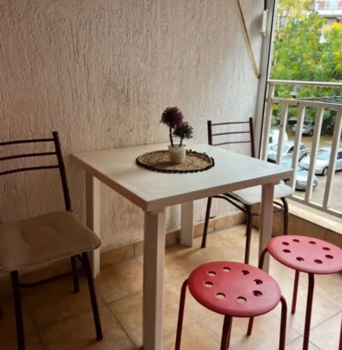 Izdavanje, garsonjera, 39m², Petrovac, Budva