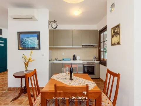 Prodaja, dvosoban stan, 84m², Kostanjica, Kotor - image 7