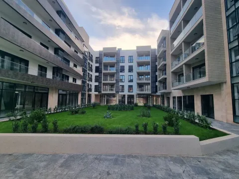 Prodaja, jednosoban stan, 45m², Tivat, Crna Gora - image 10