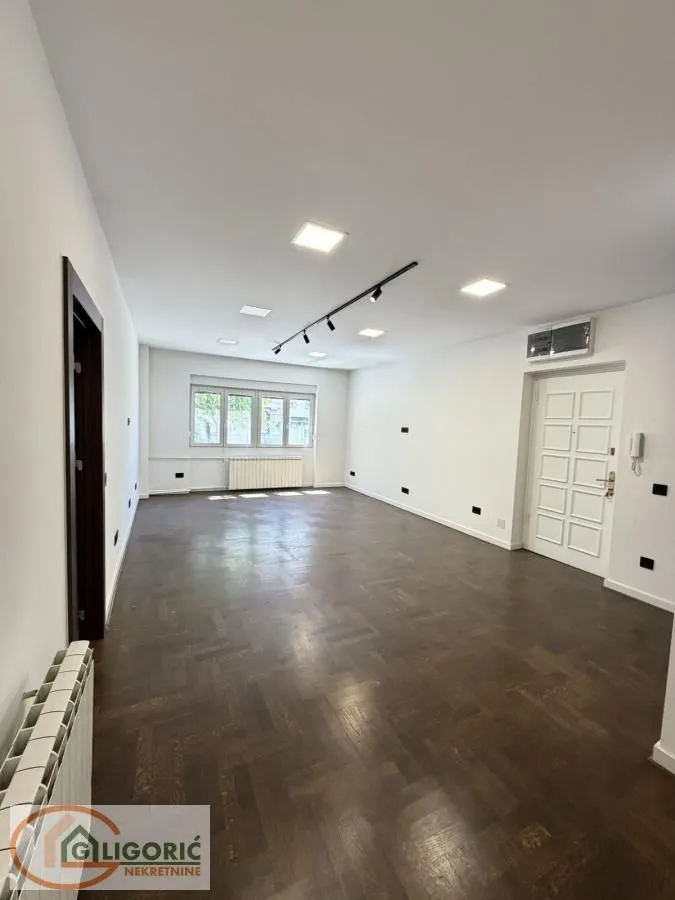 Prodaja, poslovni prostor, 103m², Cvetni Trg, Vračar Sve Podlokacije