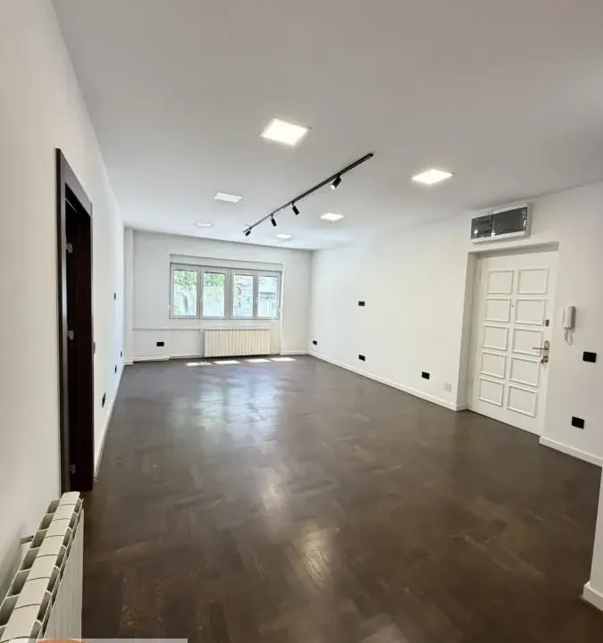 Prodaja, poslovni prostor, 103m², Cvetni Trg, Vračar Sve Podlokacije
