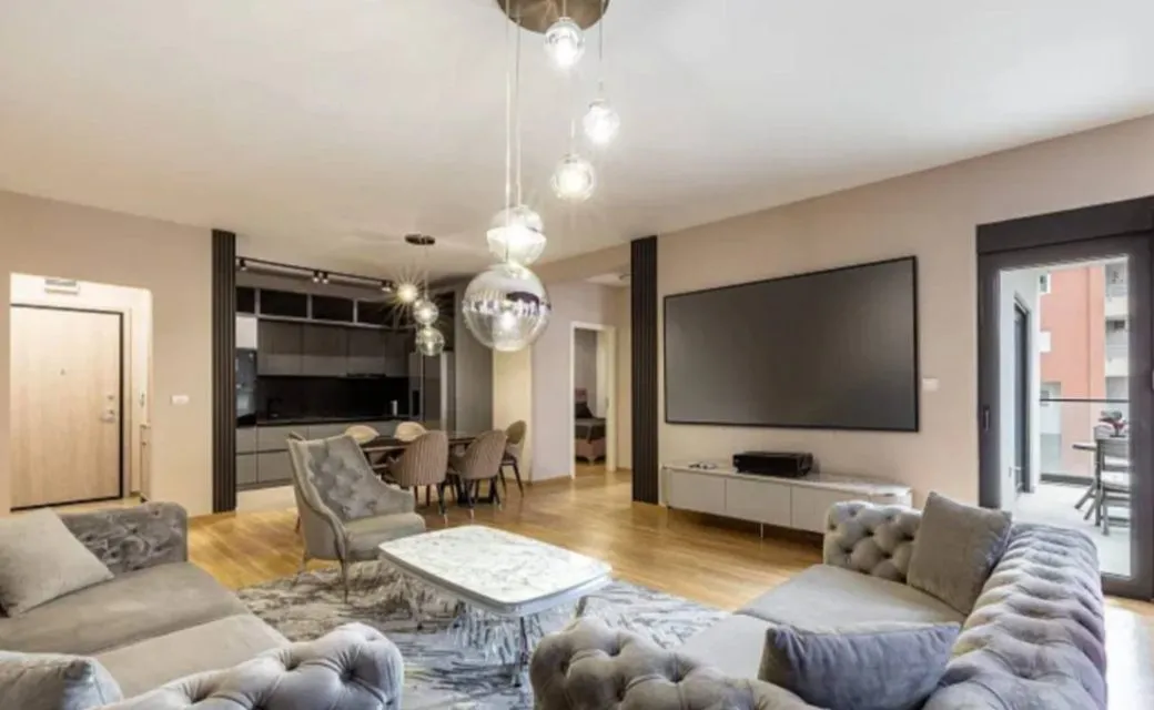 Prodaja, dvosoban stan, 84m², Bečići, Budva