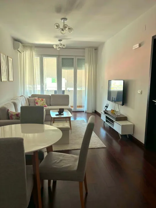 Izdavanje, jednosoban stan, 57m², Bjeliši, Bar