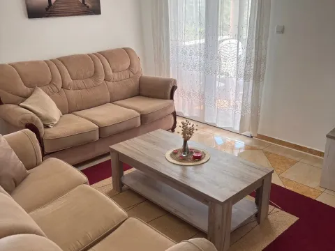 Rent, one bedroom apartment, 55m², Centar, Bar - image 2