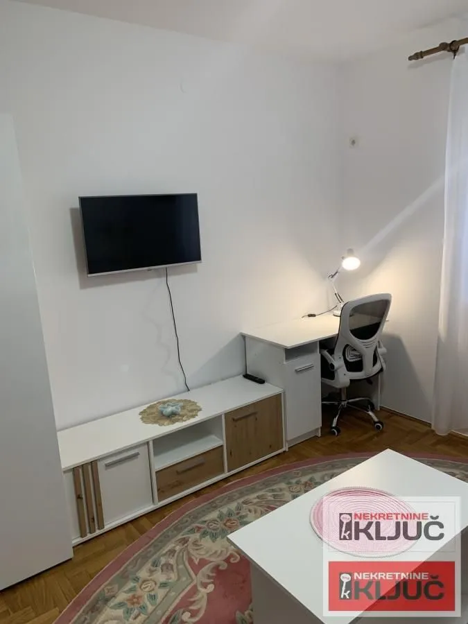 Prodaja, jednosoban stan, 25m², Adamovićevo Naselje, Novi Sad Sve Podlokacije