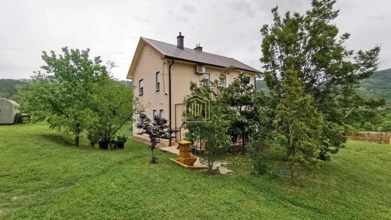 Rent, house, 136m², Bioče, Podgorica