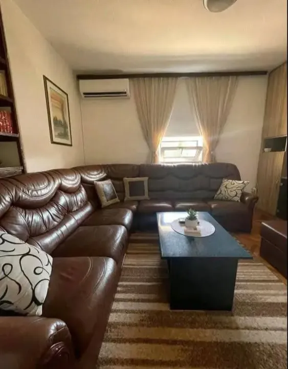Prodaja, dvosoban stan, 72m², Centar, Podgorica