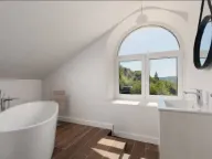 Izdavanje, četvorosoban stan, 250m², Kotor, Crna Gora - image 7