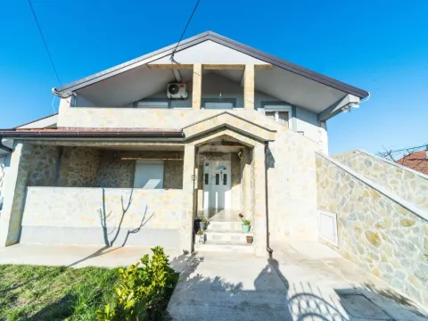 Sale, house, 200m², Zeta, Podgorica - image 13