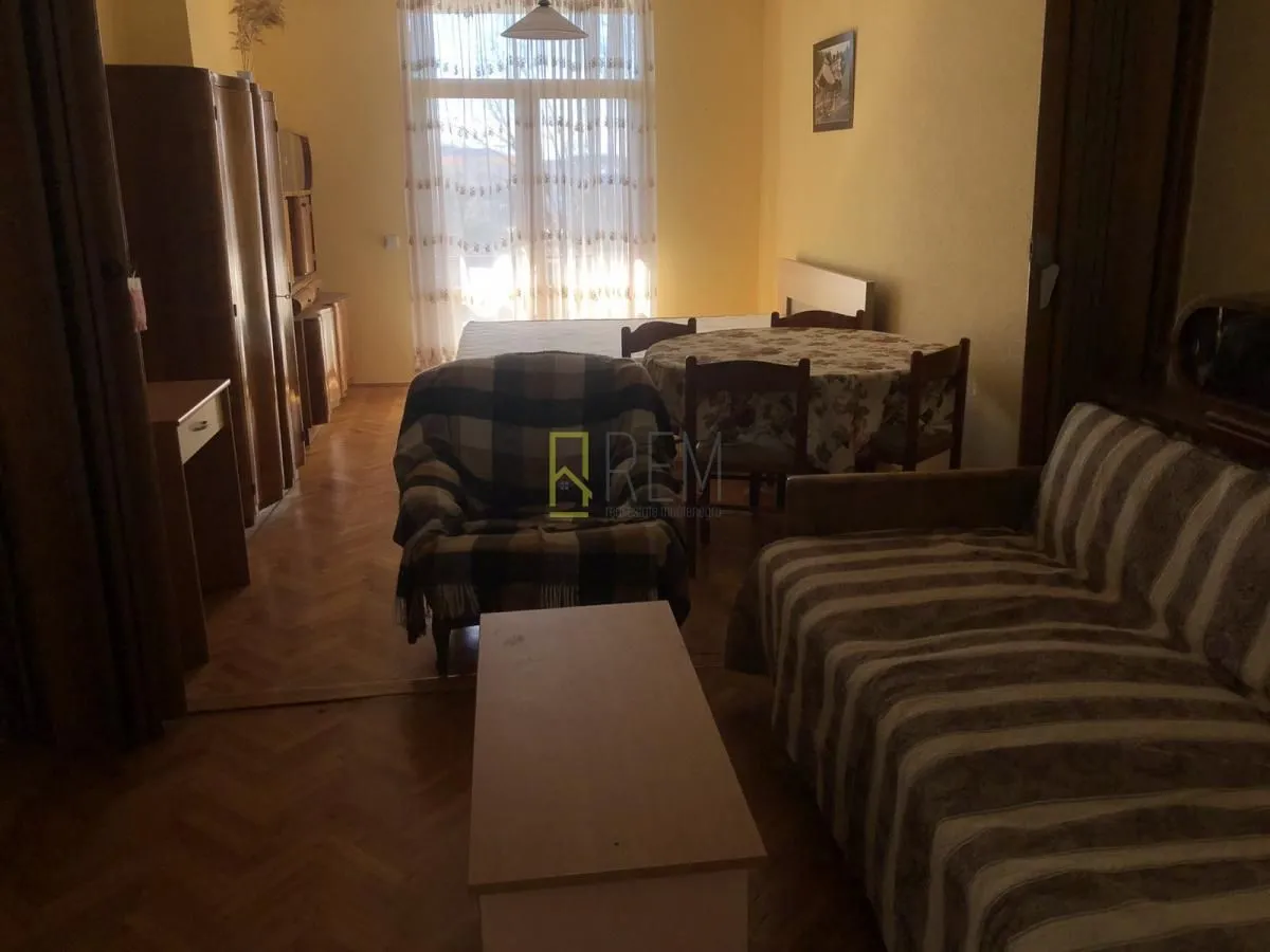 Sale, house, 300m², Šušanj, Bar
