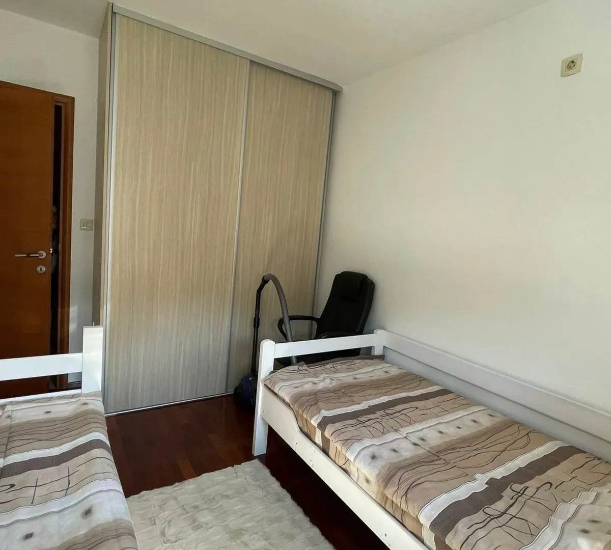 Rent, one bedroom apartment, 40m², Stari Aerodrom, Podgorica