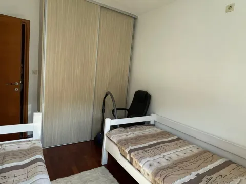 Izdavanje, jednosoban stan, 40m², Stari Aerodrom, Podgorica - image 17