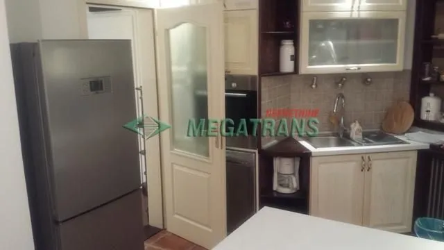 Izdavanje, dvosoban stan, 50m², Bulevar Oslobodjenja, Novi Sad Sve Podlokacije