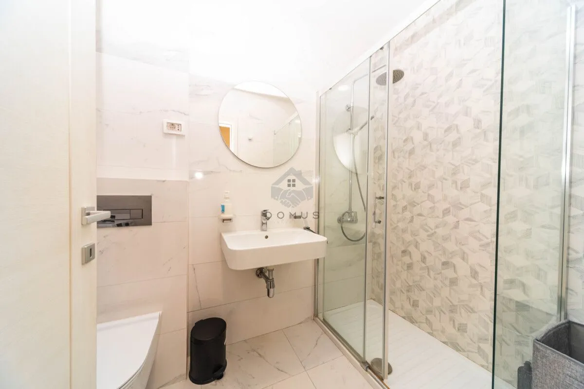 Prodaja, jednosoban stan, 49m², Central Point, Podgorica