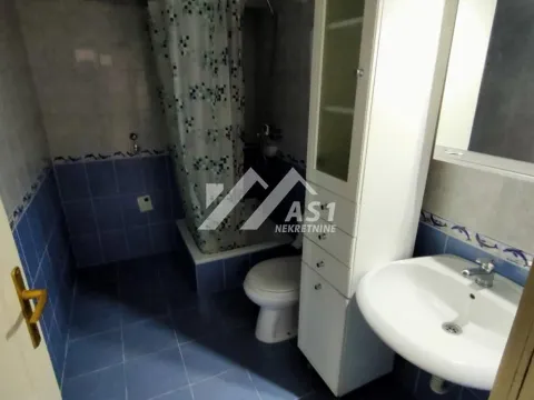Izdavanje, četvorosoban stan, 103m², Detelinara, Novi Sad Sve Podlokacije - image 8