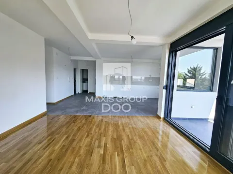 Prodaja, trosoban stan, 78m², Olimp, Zvezdara Sve Podlokacije - image 3