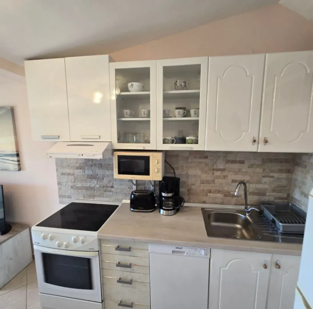Rent, one bedroom apartment, 45m², Centar, Tivat