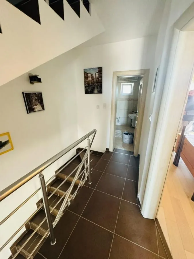 Sale, house, 290m², Bar, Crna Gora