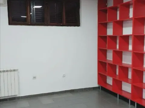 Izdavanje, poslovni prostor, 48m², Podgorica, Crna Gora - image 5