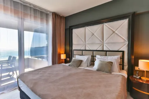 Rent, two bedroom apartment, 90m², Rafailovići, Budva - image 22